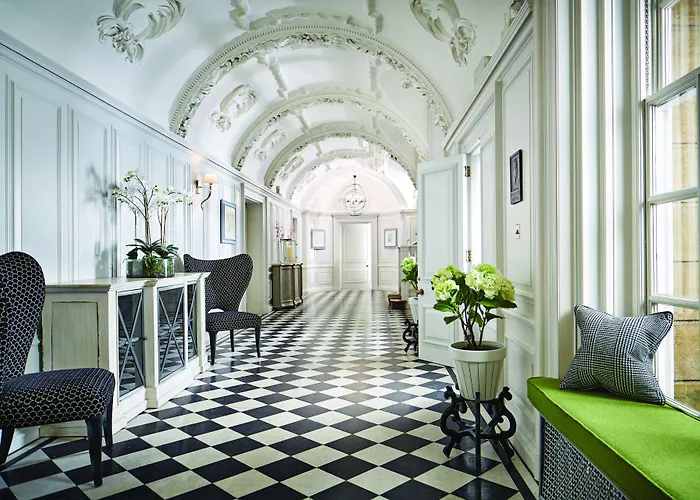 Barnett Hill Hotel